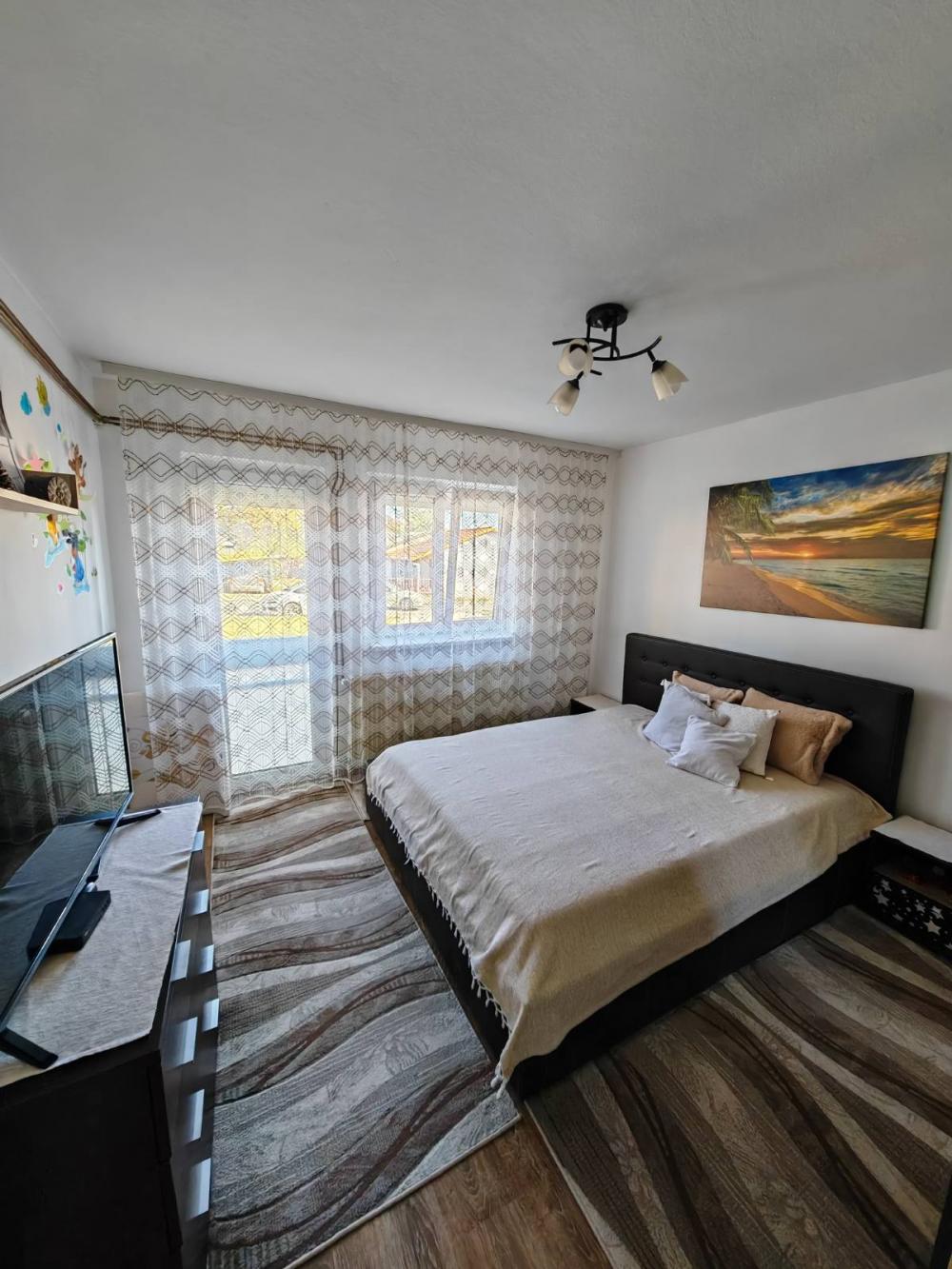 Slika 7 - Renoviran stan 2,5-soban u blizini Plaze